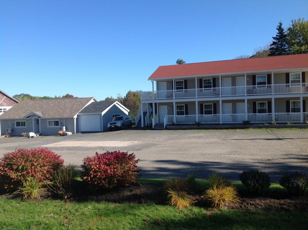 Airport Inn Fredericton Exteriör bild
