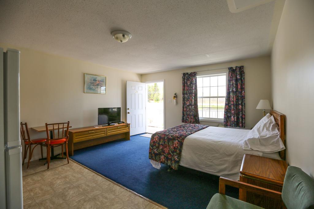 Airport Inn Fredericton Exteriör bild