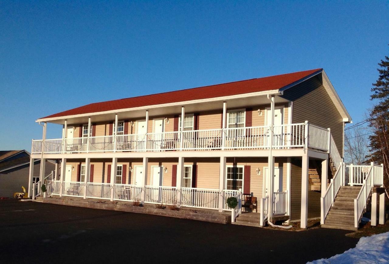 Airport Inn Fredericton Exteriör bild